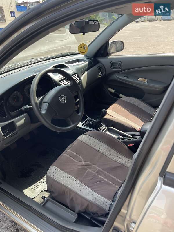 Седан Nissan Almera Classic 2012 в Кам'янському