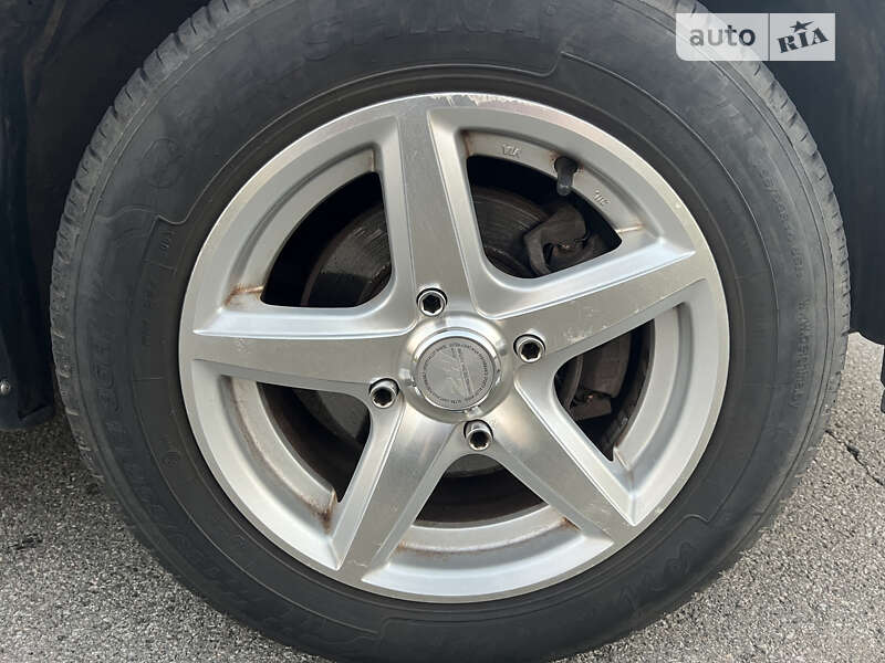 Седан Nissan Almera Classic 2007 в Мене