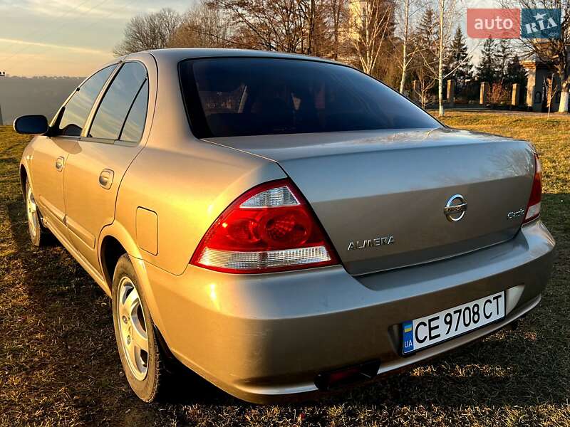 Седан Nissan Almera Classic 2010 в Черновцах