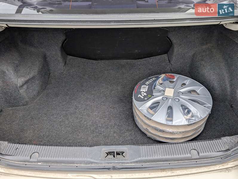 Седан Nissan Almera Classic 2006 в Киеве фото 13 Седан Nissan Almera Classic 2006 в Киеве