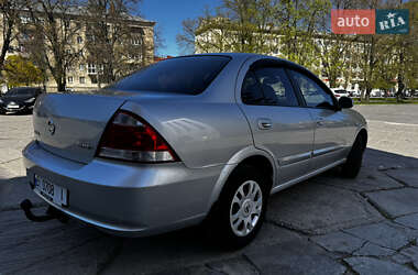 Седан Nissan Almera Classic 2010 в 
