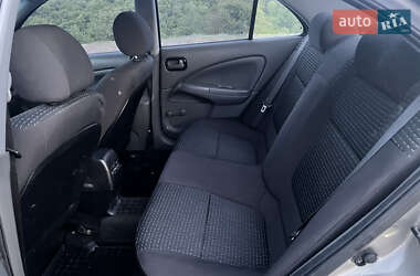 Седан Nissan Almera Classic 2008 в 