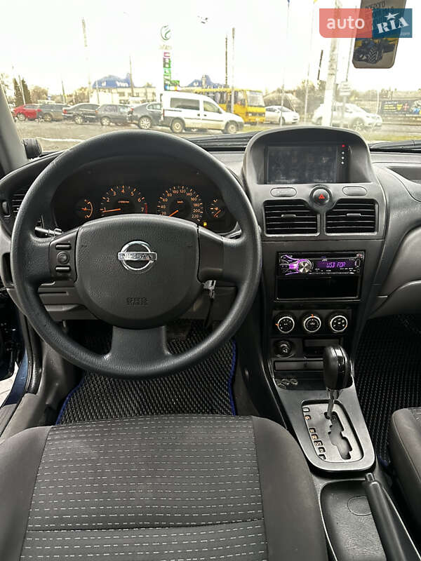 Седан Nissan Almera Classic 2008 в Черновцах