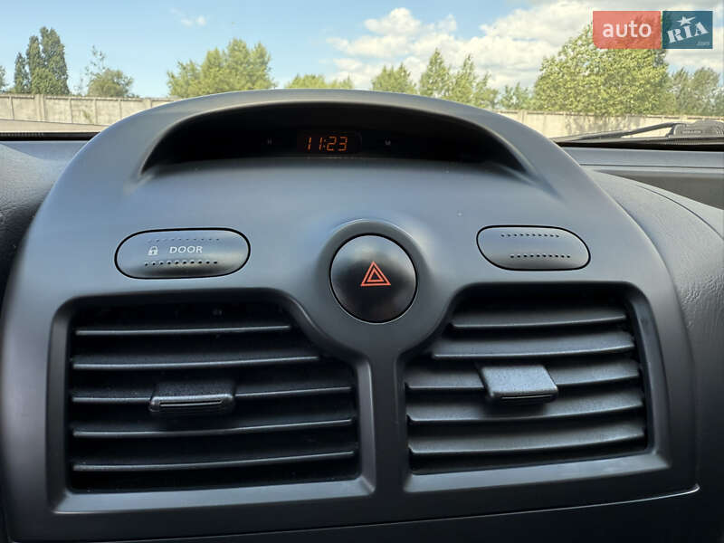 Седан Nissan Almera Classic 2012 в Кременчуге