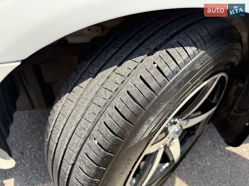 Седан Nissan Almera Classic 2012 в Кременчуге