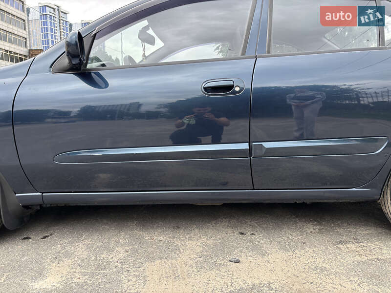 Седан Nissan Almera Classic 2007 в Києві