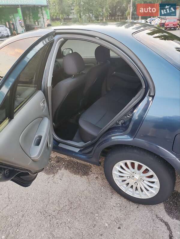 Седан Nissan Almera Classic 2008 в Запорожье