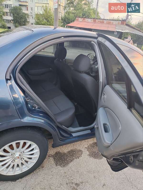 Седан Nissan Almera Classic 2008 в Запорожье