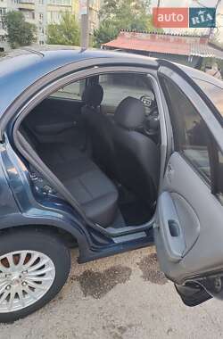 Седан Nissan Almera Classic 2008 в 