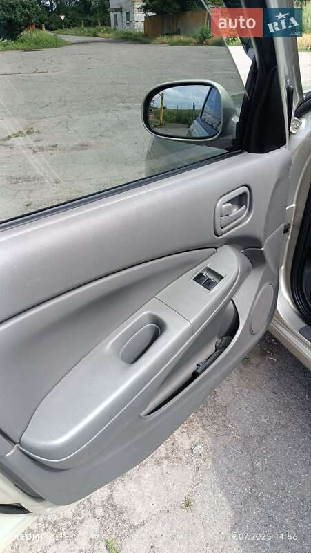Седан Nissan Almera Classic 2008 в Золотоноше