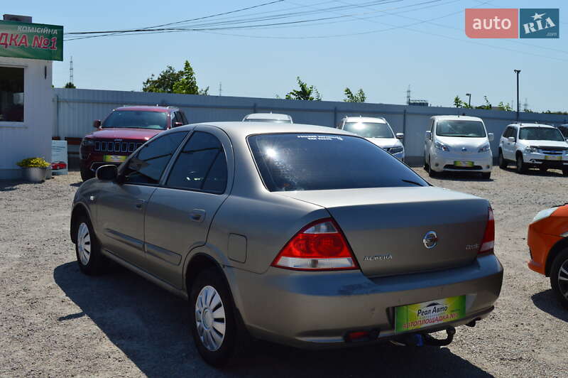 Седан Nissan Almera Classic 2011 в Кропивницком