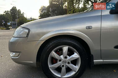 Седан Nissan Almera Classic 2006 в 