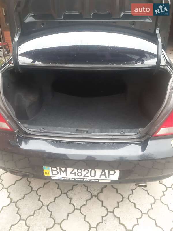 Седан Nissan Almera Classic 2010 в Охтирці