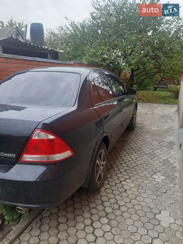 Седан Nissan Almera Classic 2010 в Охтирці