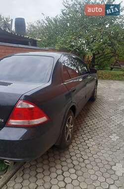 Седан Nissan Almera Classic 2010 в 