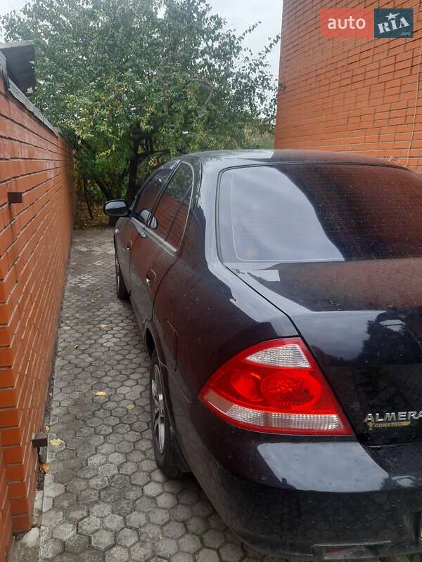 Седан Nissan Almera Classic 2010 в Охтирці