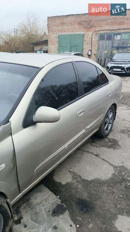 Седан Nissan Almera Classic 2008 в Остроге