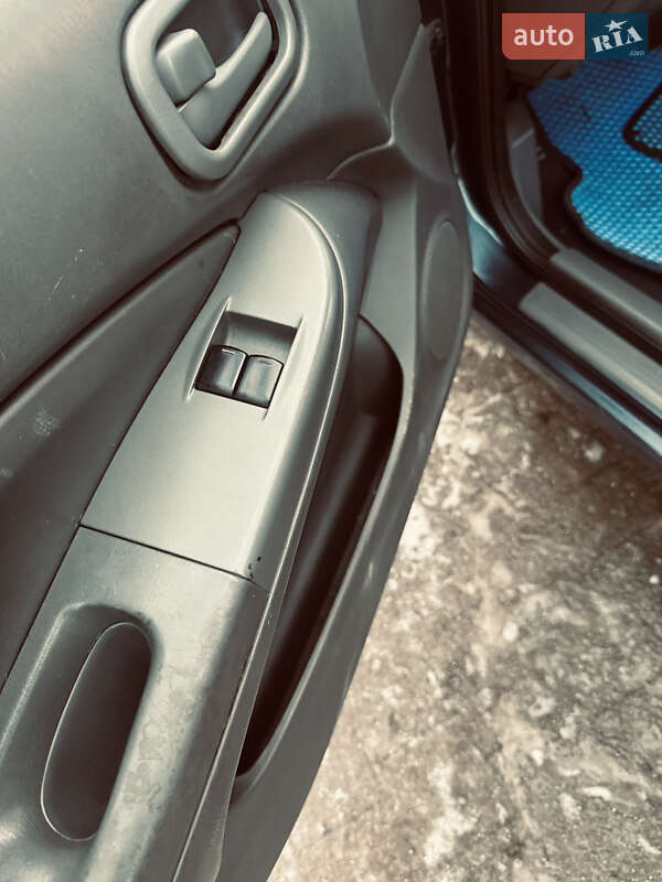 Седан Nissan Almera Classic 2008 в Ивано-Франковске