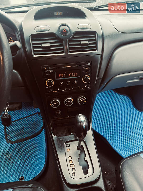 Седан Nissan Almera Classic 2008 в Ивано-Франковске