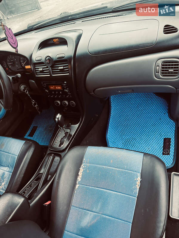 Седан Nissan Almera Classic 2008 в Ивано-Франковске