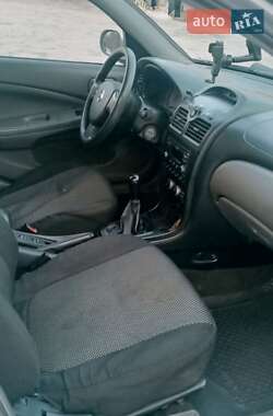 Седан Nissan Almera Classic 2010 в Львове