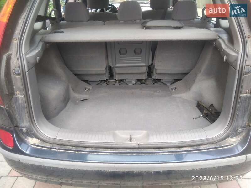 Минивэн Nissan Almera Tino 2005 в Львове
