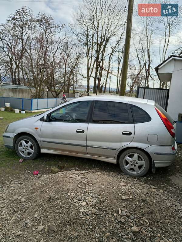 Минивэн Nissan Almera Tino 2002 в Черновцах