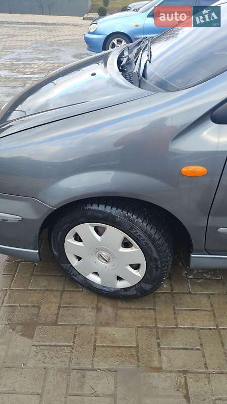 Минивэн Nissan Almera Tino 2005 в Лозовой