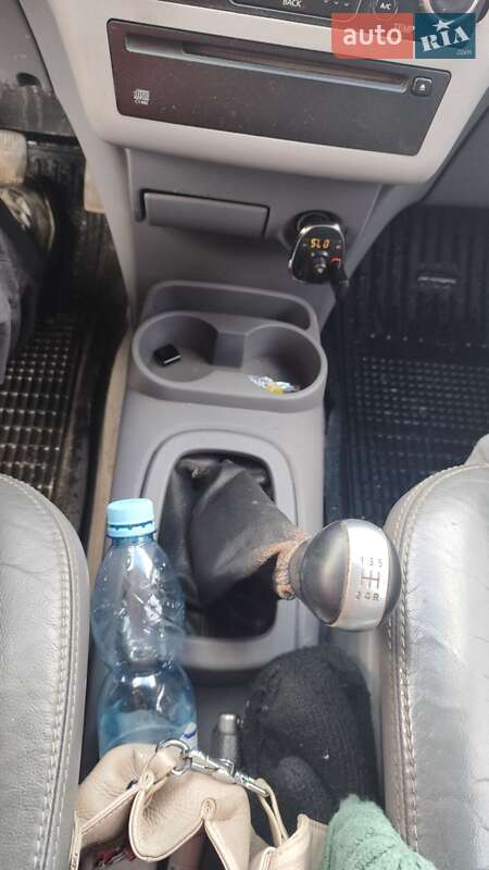 Минивэн Nissan Almera Tino 2005 в Лозовой