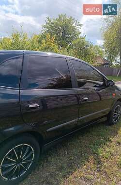 Минивэн Nissan Almera Tino 2002 в 