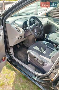 Минивэн Nissan Almera Tino 2002 в 