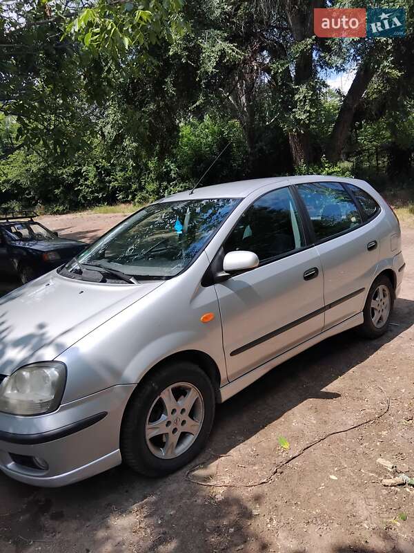 Минивэн Nissan Almera Tino 2005 в Одессе