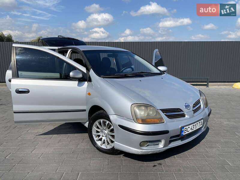 Минивэн Nissan Almera Tino 2001 в Шептицькому