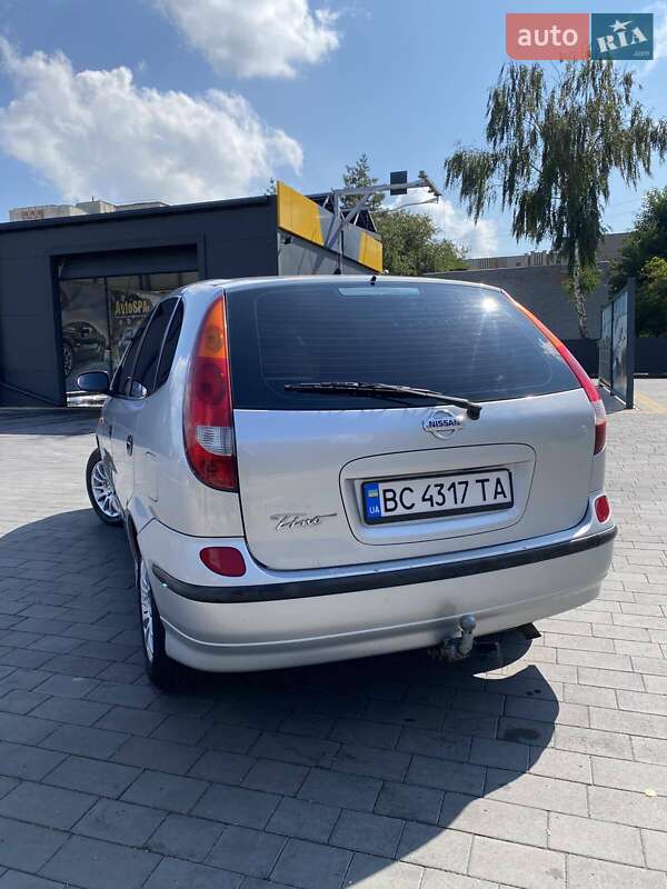 Минивэн Nissan Almera Tino 2001 в Шептицькому