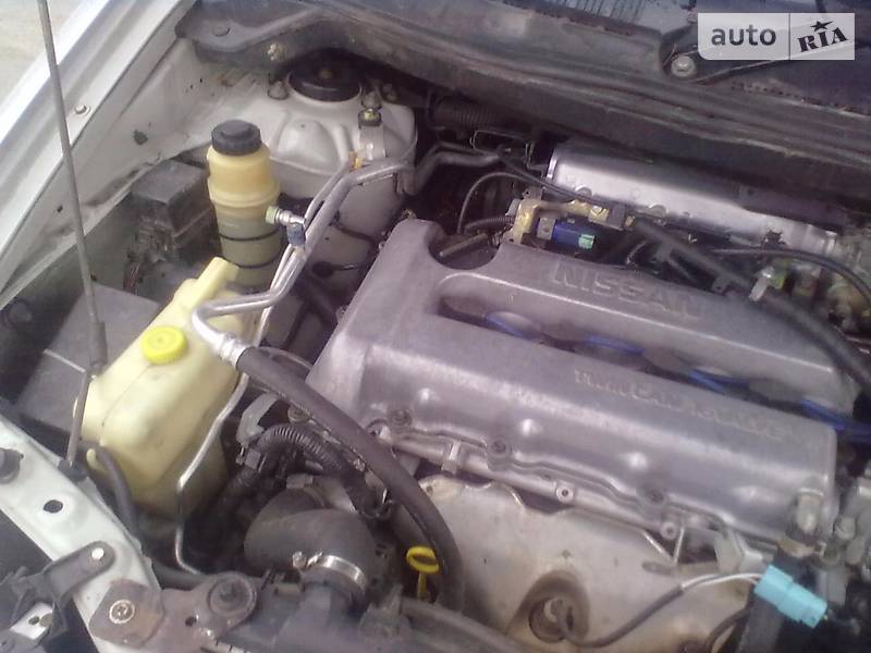 Хетчбек Nissan Almera 2001 в Ізмаїлі