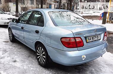 Седан Nissan Almera 2005 в Киеве