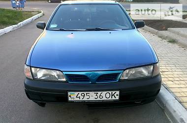 Хэтчбек Nissan Almera 1995 в Одессе