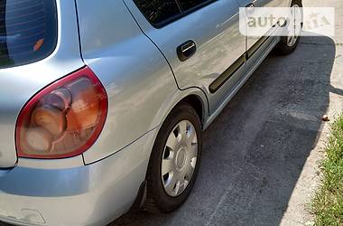 Хэтчбек Nissan Almera 2005 в Радомышле