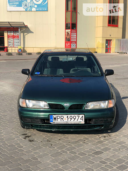 Хэтчбек Nissan Almera 1998 в Ивано-Франковске