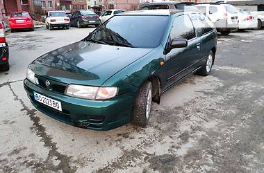 Хэтчбек Nissan Almera 1998 в Львове