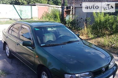 Седан Nissan Almera 2000 в Днепре