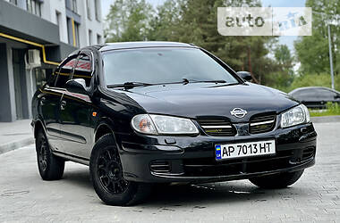 Седан Nissan Almera 2002 в Новояворівську