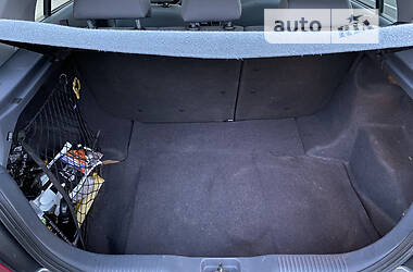 Хэтчбек Nissan Almera 2006 в 