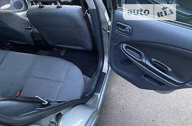 Хэтчбек Nissan Almera 2006 в 