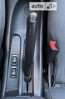 Хэтчбек Nissan Almera 2006 в 