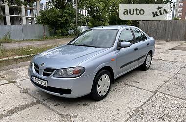 Седан Nissan Almera 2004 в Ивано-Франковске