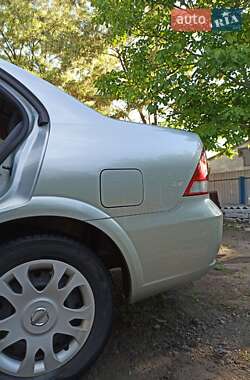 Седан Nissan Almera 2010 в Гайсине