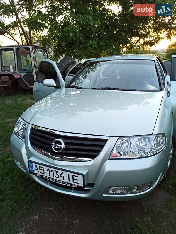 Седан Nissan Almera 2010 в Гайсину