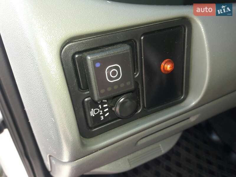 Седан Nissan Almera 2012 в Одесі