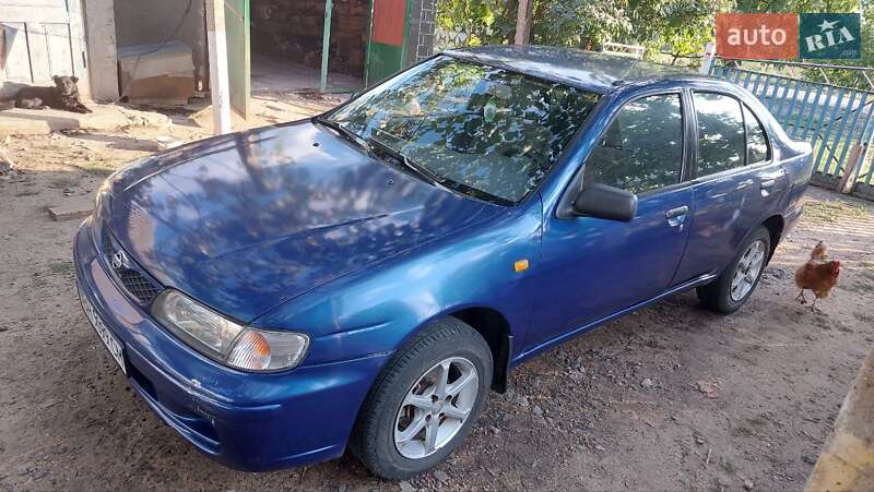 Седан Nissan Almera 1998 в Захарьевке